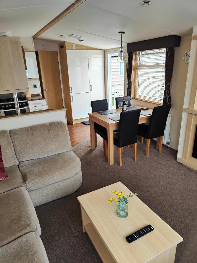 Holiday Home Sleeps Six Saint Leonards Экстерьер фото